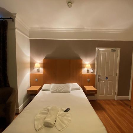 Buckingham Hotel High Wycombe Eksteriør billede