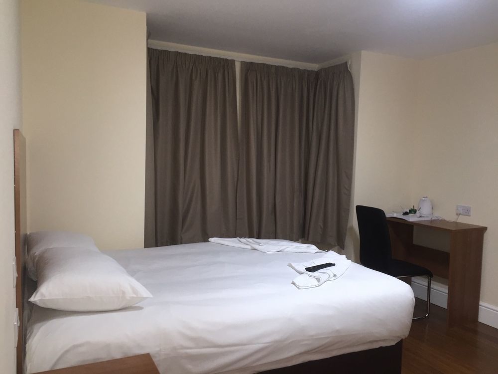 Buckingham Hotel High Wycombe Eksteriør billede